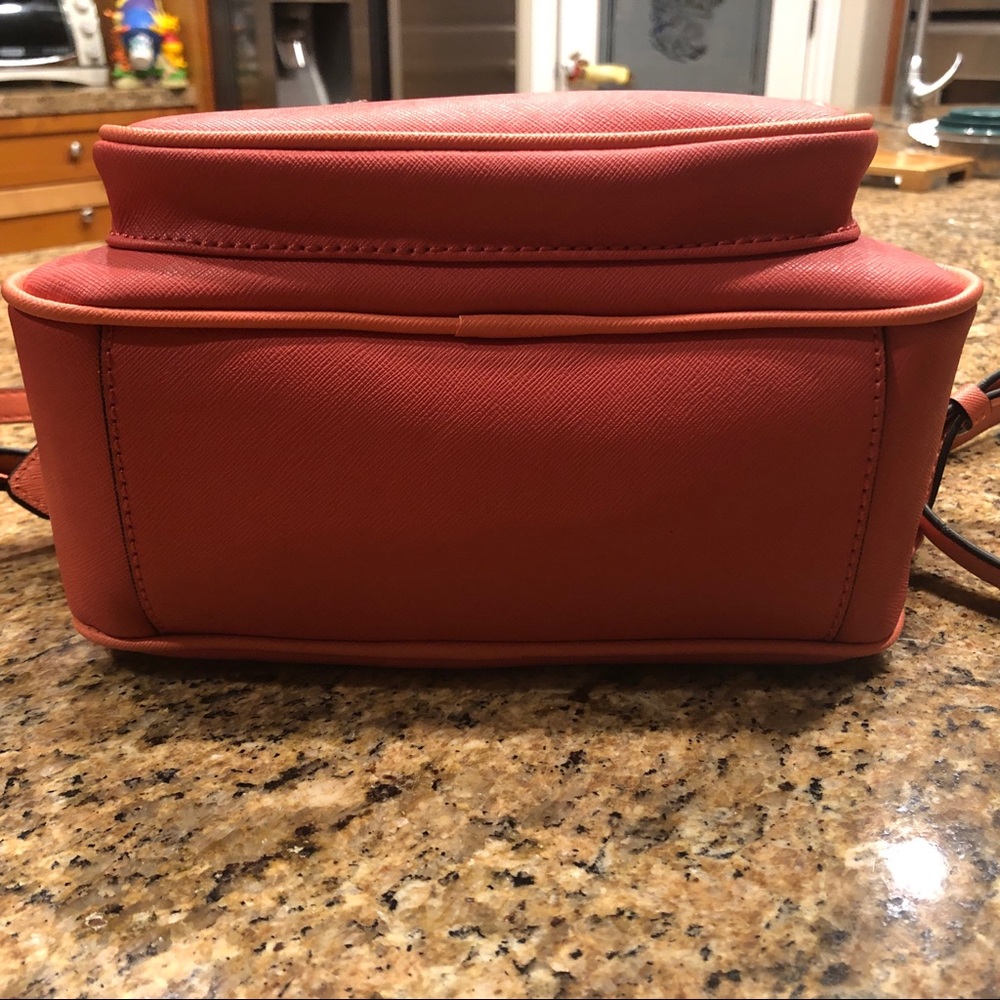 Guess backpack - Picture 5 of 8